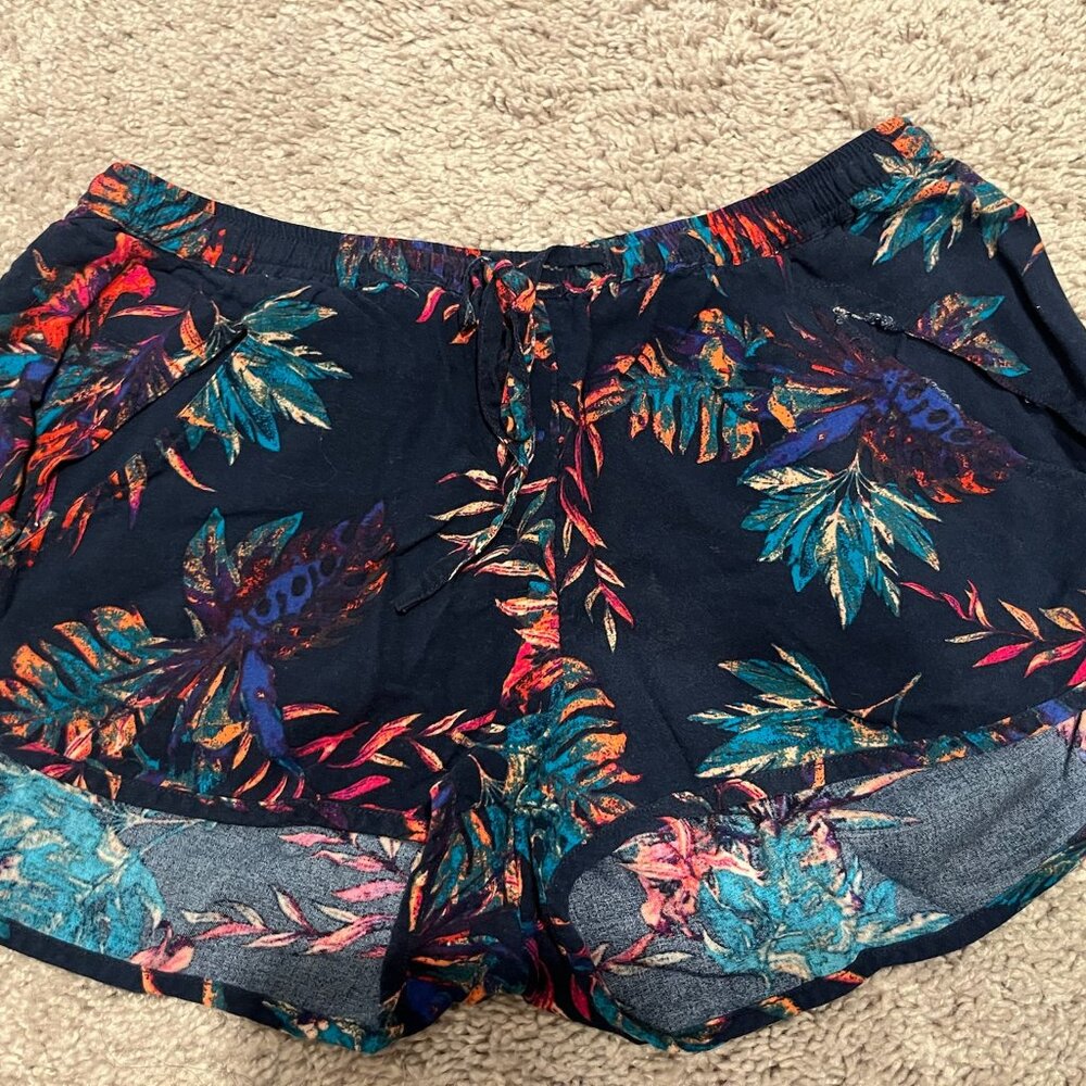 Roxy Navy Floral Shorts XS